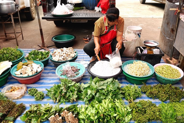 Tham Sing, market